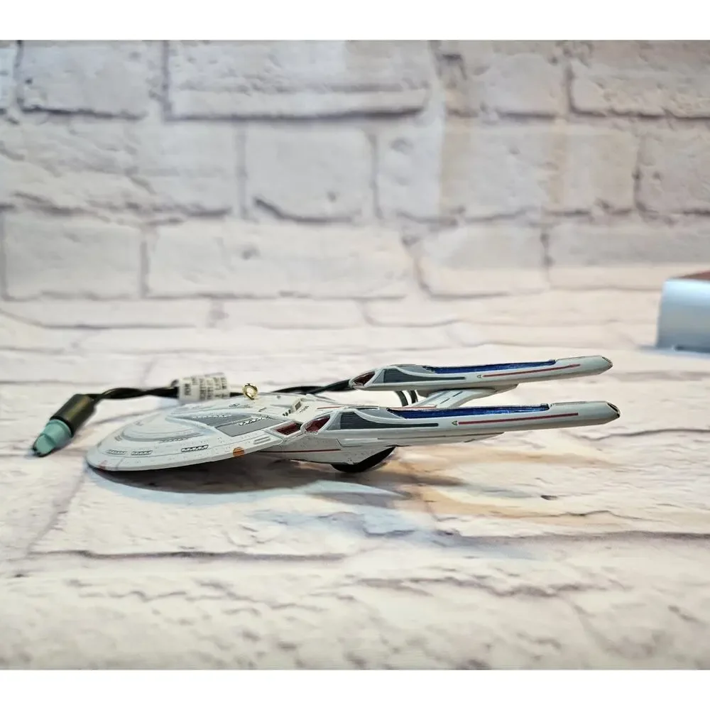 1998 Hallmark Star Trek First Contact USS Enterprise NCC-1701-E Magic Ornament